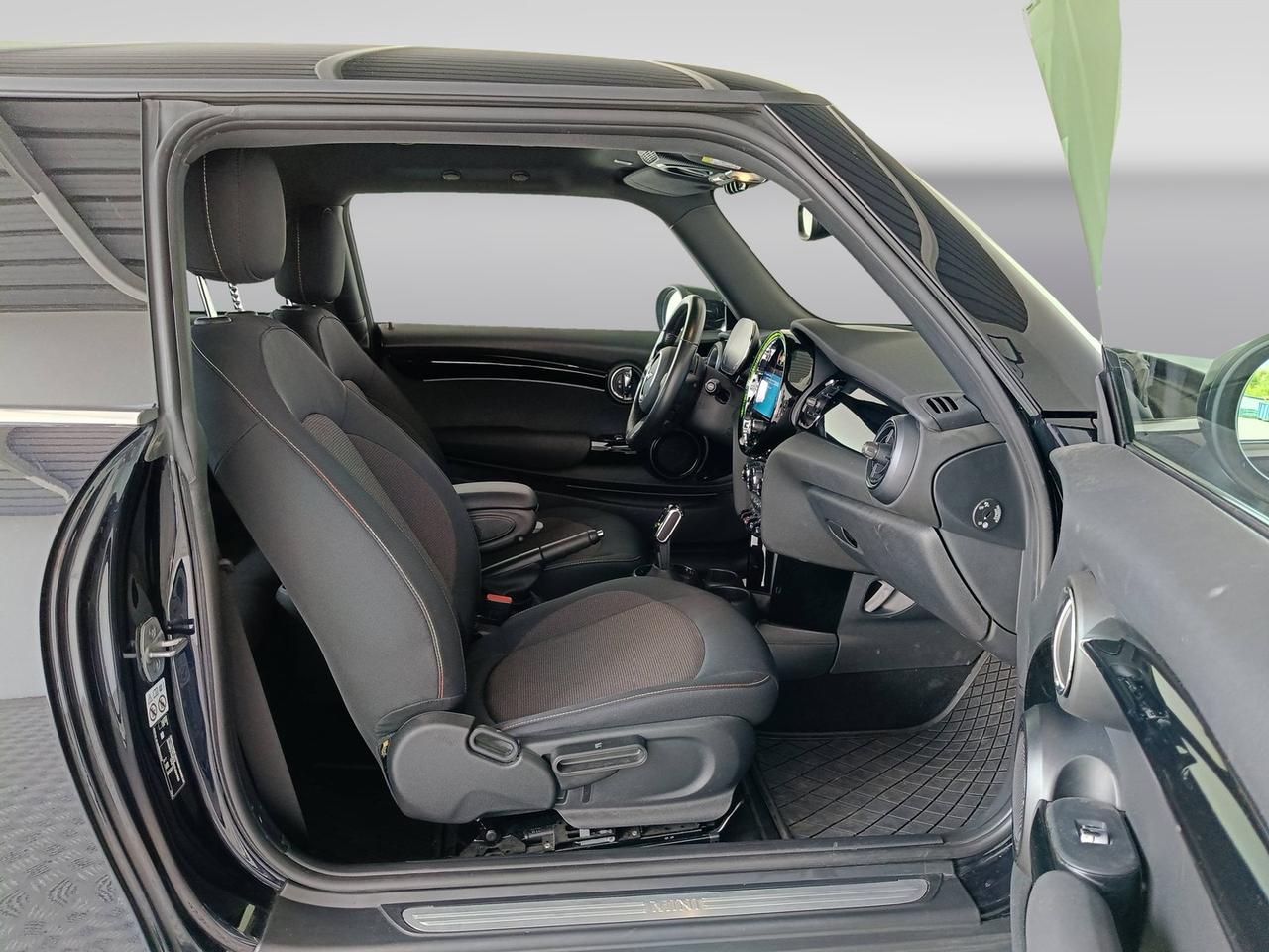 MINI Mini 3p 1.5 Cooper Classic Premium Mid Package auto