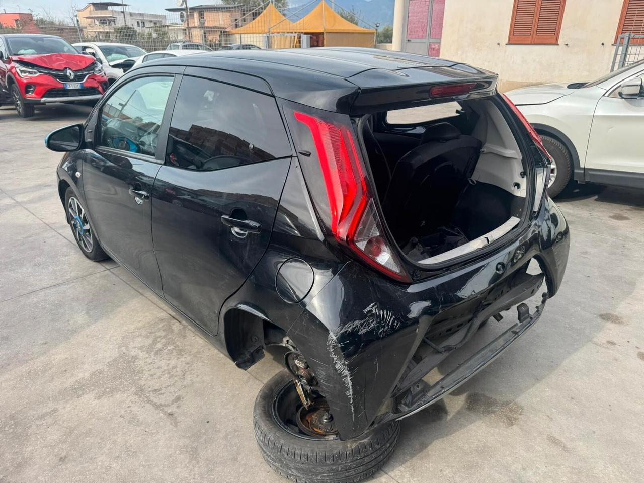 Toyota Aygo 1.0 sinistrato - 2018