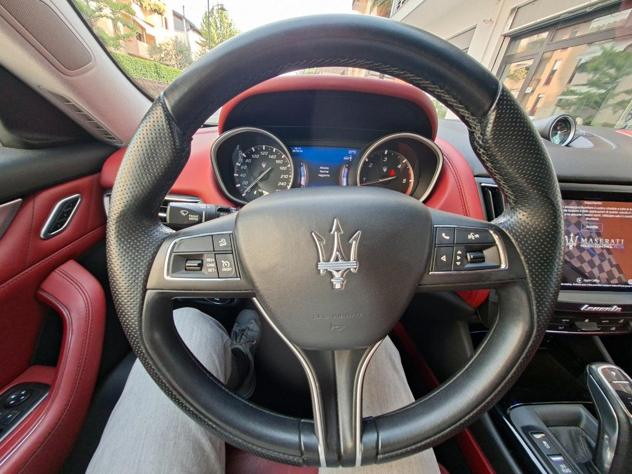 Maserati Levante 3.0 V6 250cv GRAN LUSSO