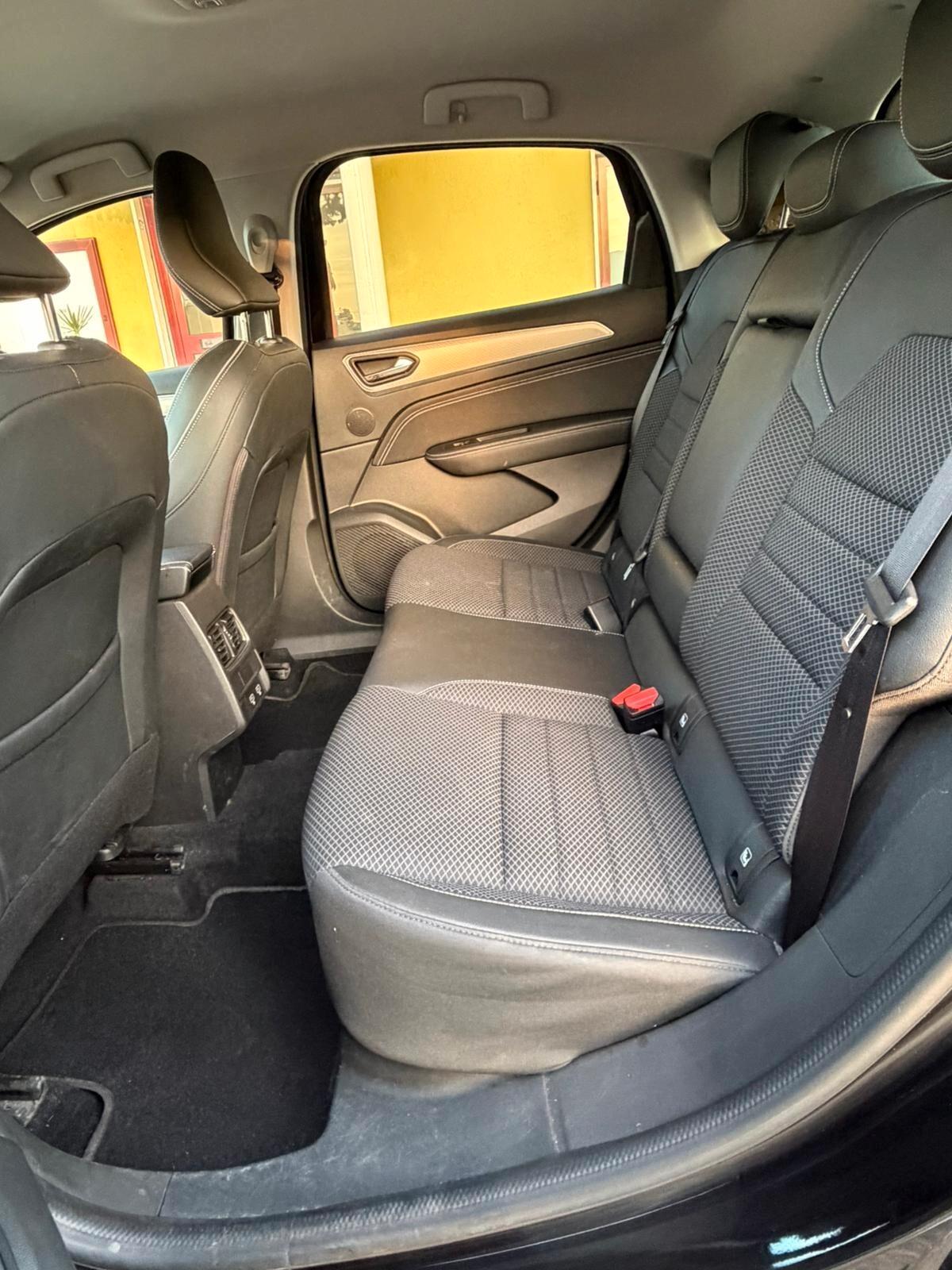 Renault Arkana Hybrid E-Tech Intens