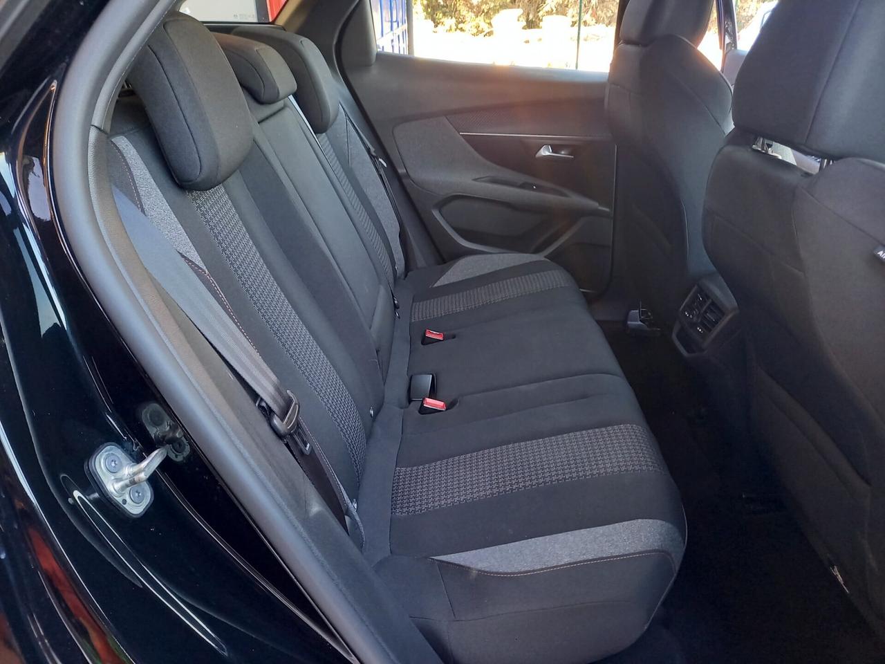 Peugeot 3008 1.5 HDi 131cv Automatica TAGLIANDATA