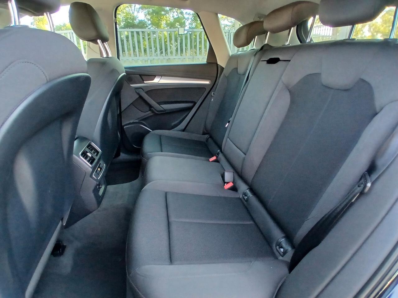 Audi Q5 2.0 TDI quattro S tronic Business