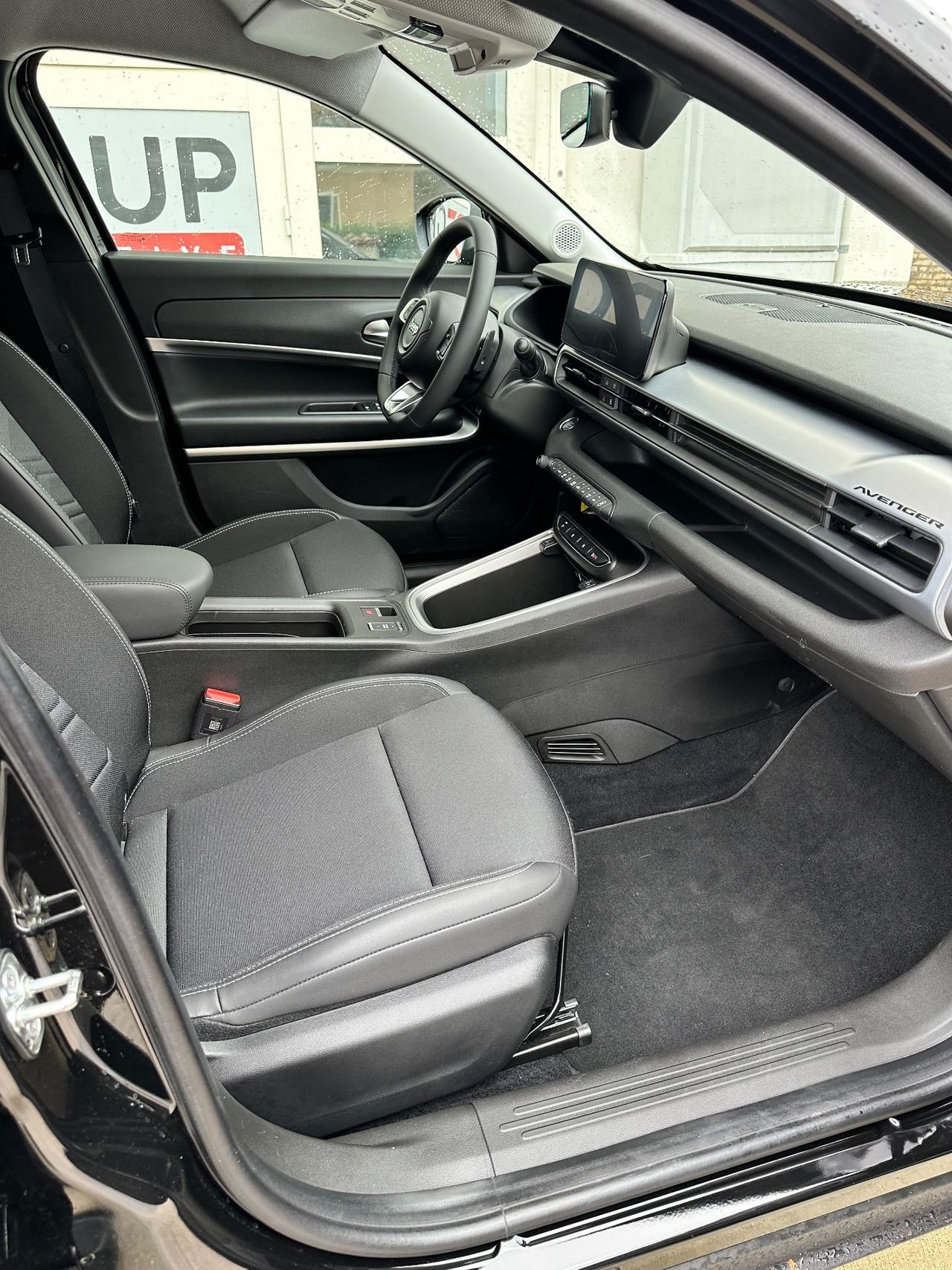 Jeep Avenger 1.2 Turbo 100 CV MHEV Summit