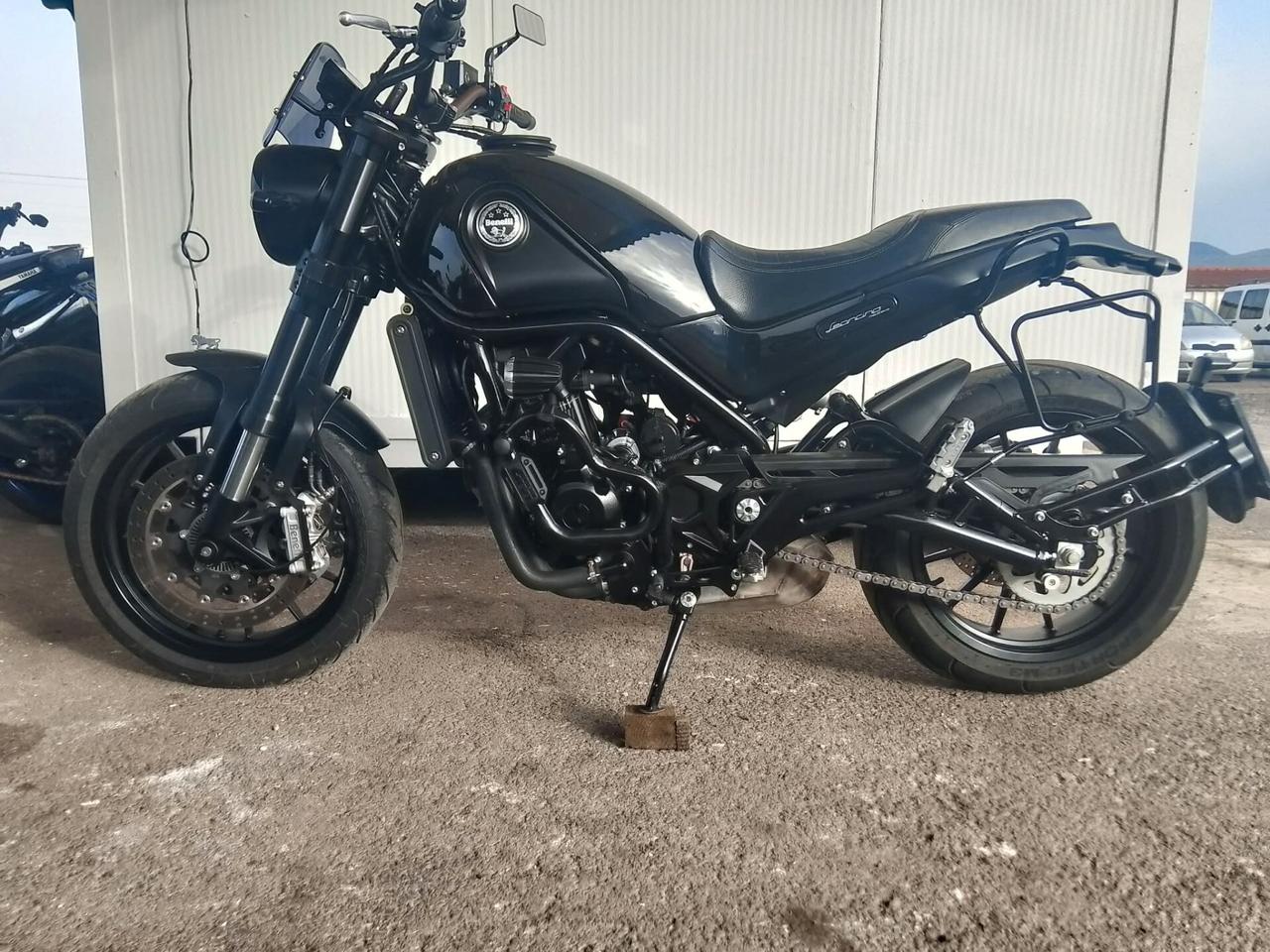 Benelli Leoncino 500 ABS