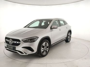 Mercedes-Benz GLA 180 d Progressive Advanced auto