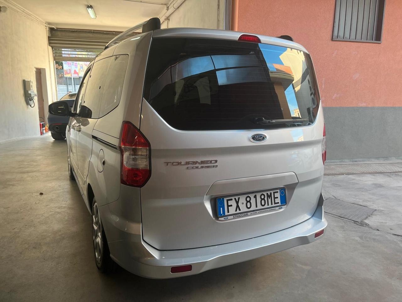 Ford Tourneo Courier 1.5 TDCI 75 CV Sport