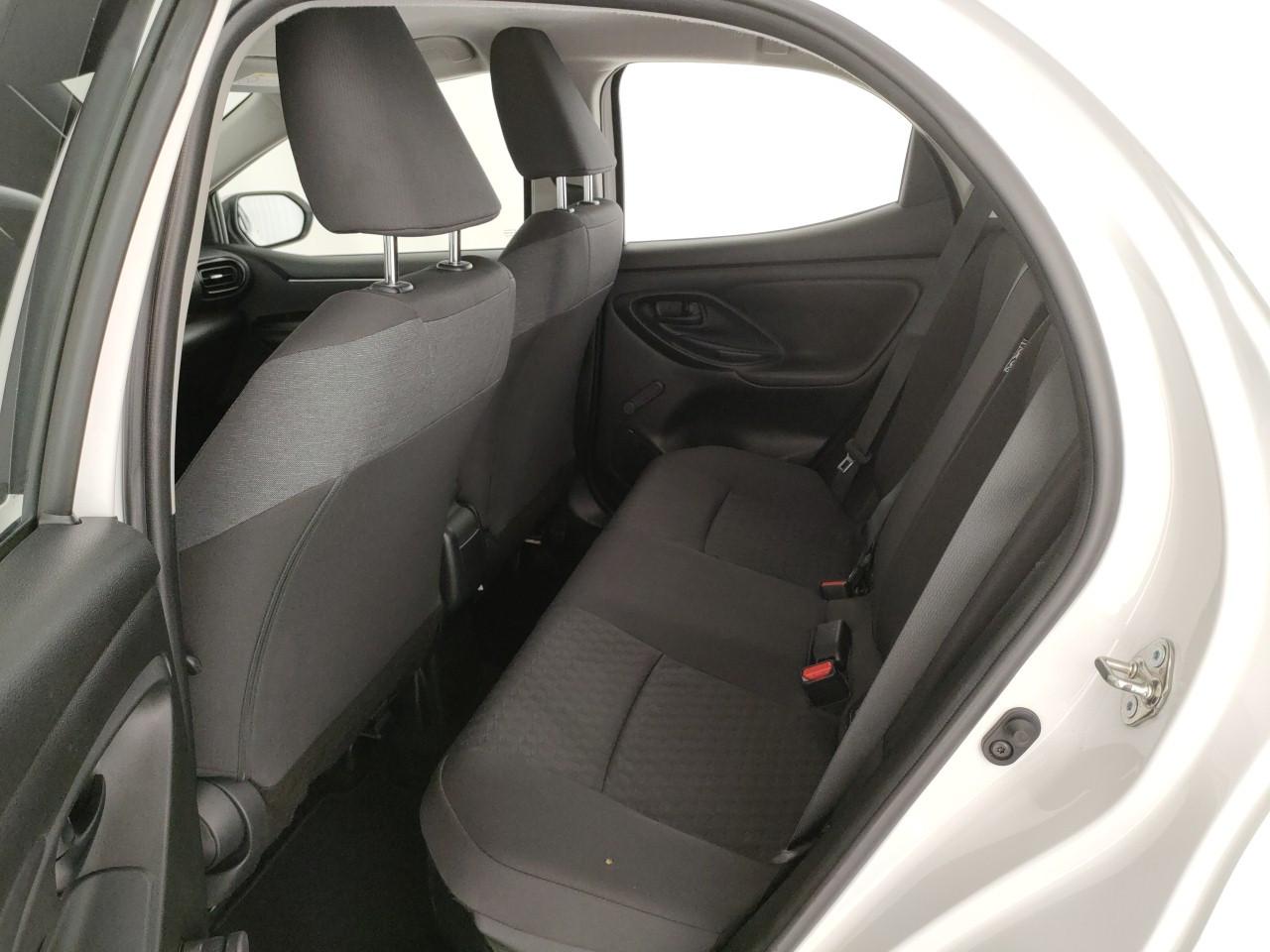 TOYOTA Yaris 1.5h Business