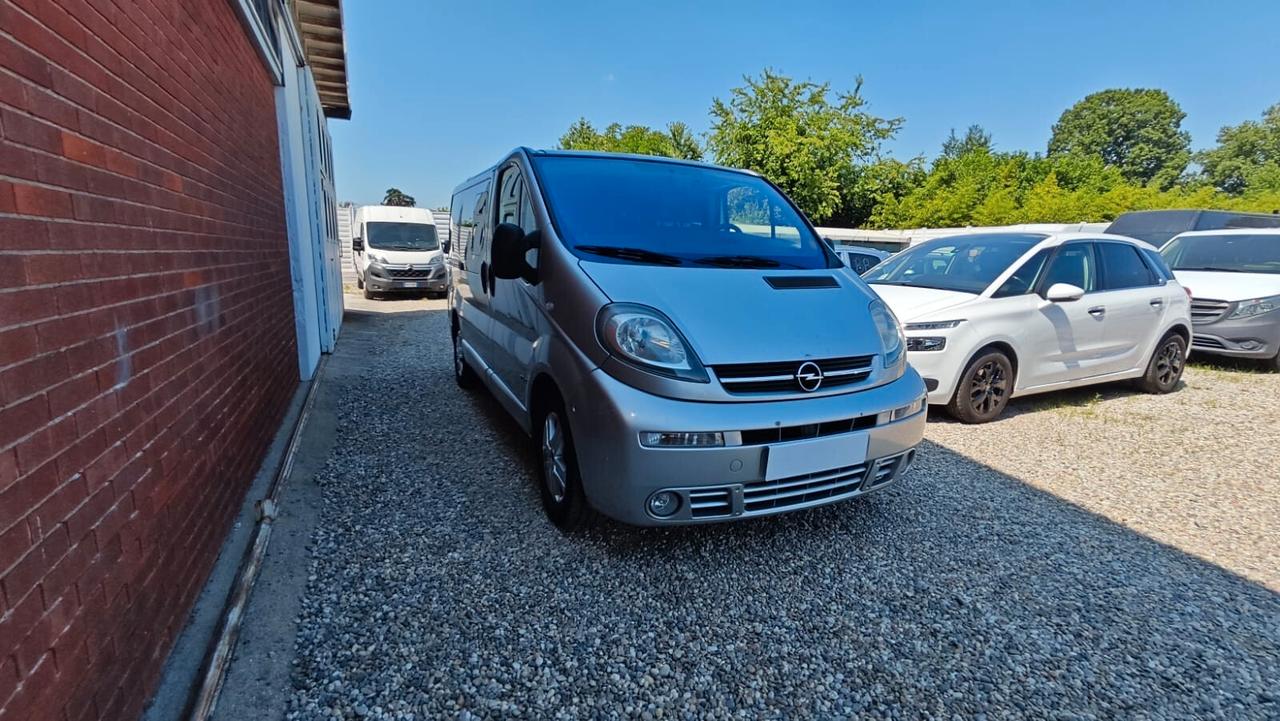 Opel Vivaro 29 2.5 CDTI/135CV PL-TN Combi Tec.