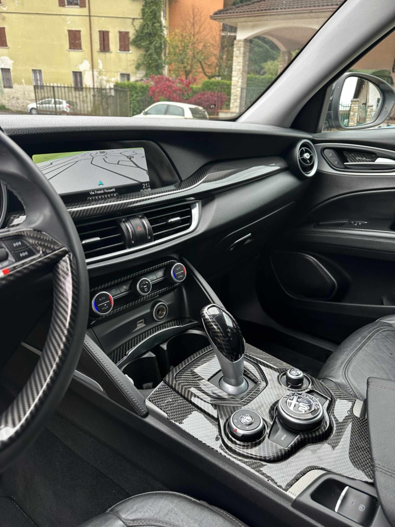 Alfa Romeo STELVIO 2.2d AT8 Q4 SUPER FULLOPT UNICOPR