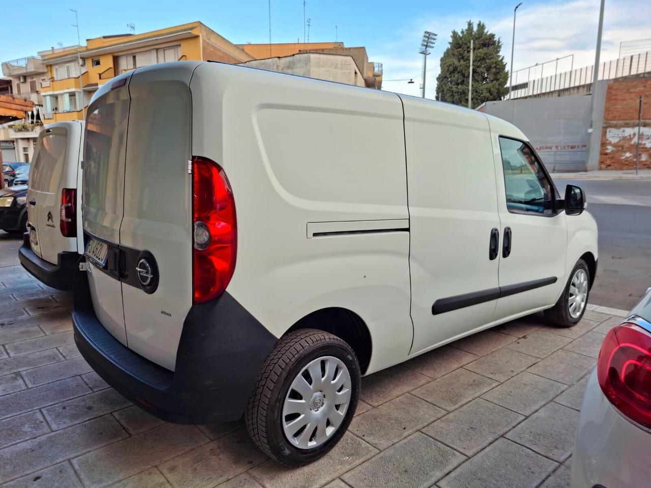 Fiat Doblò / Opel Combo 1.6 CDTI 105cv EcoFLEX PL-TA Van Blitz 2018