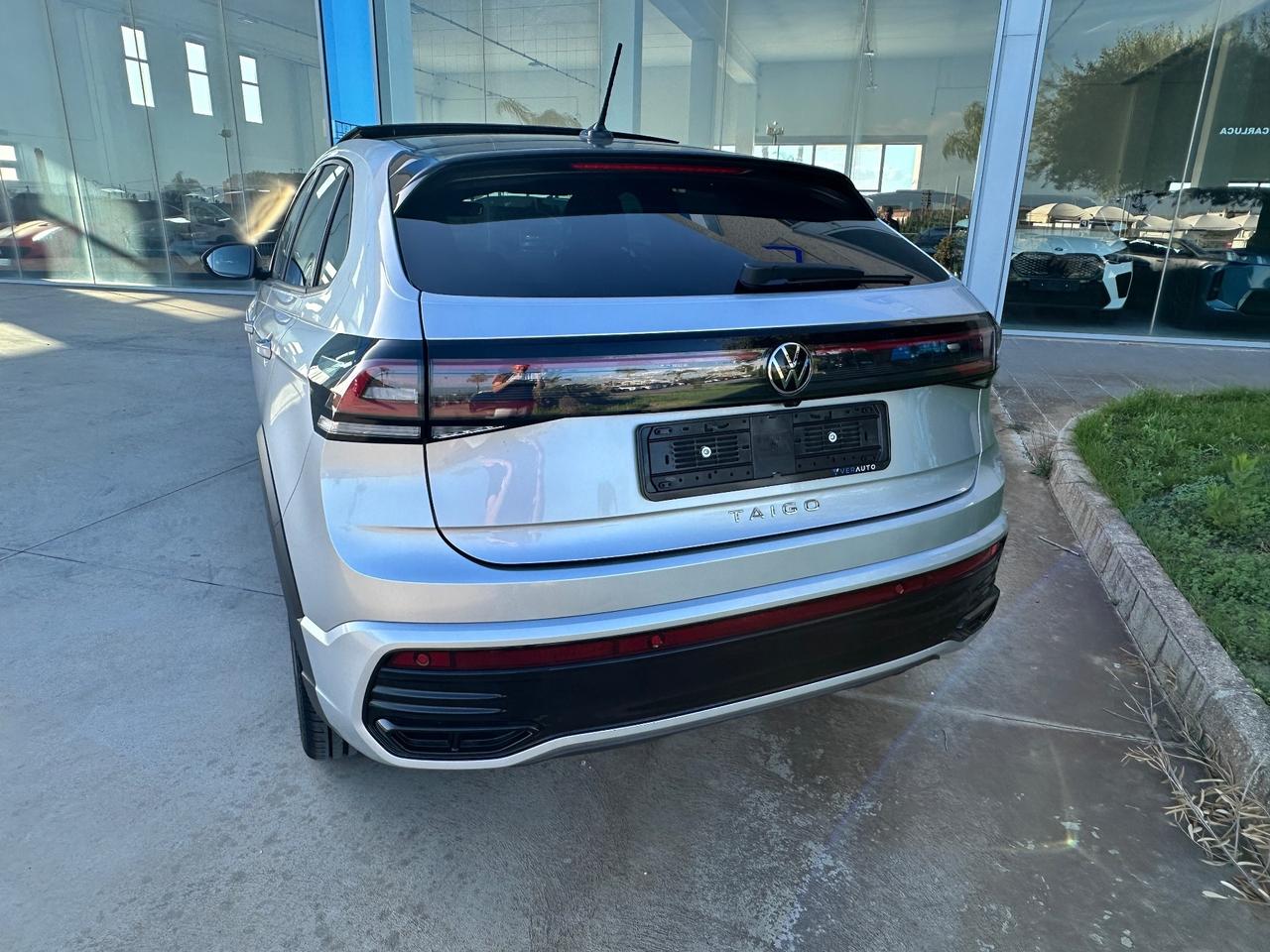 Volkswagen Taigo R-Line 115cv possibilità noleggio no scoring