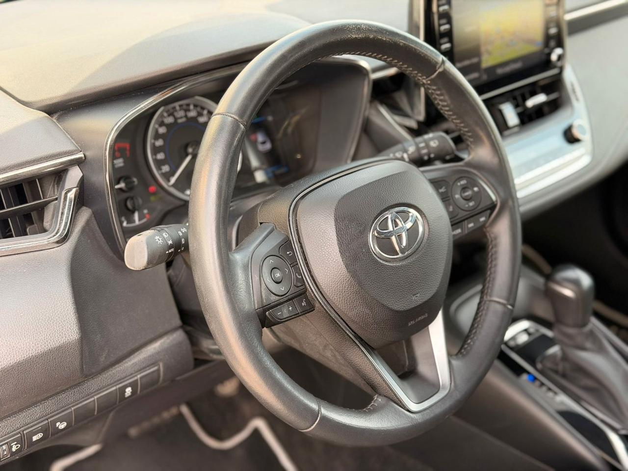 Toyota Corolla 1.8h Business cvt