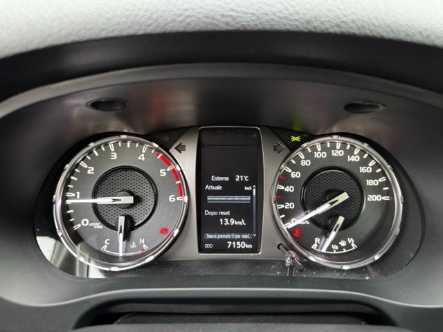 TOYOTA Hilux 2.4 D-4D 4WD 2 porte Single Cab Comfort