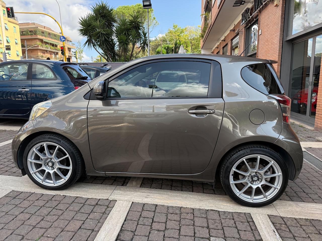 Toyota iQ 1.3 CVT Executive 98cv - UNICA per CONDIZIONI !!