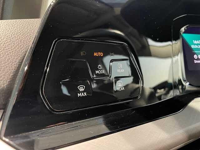 Volkswagen Golf 8ª serie 1.0eTSI 110CV DSG Life (MHEV) - IVA ESPOSTA