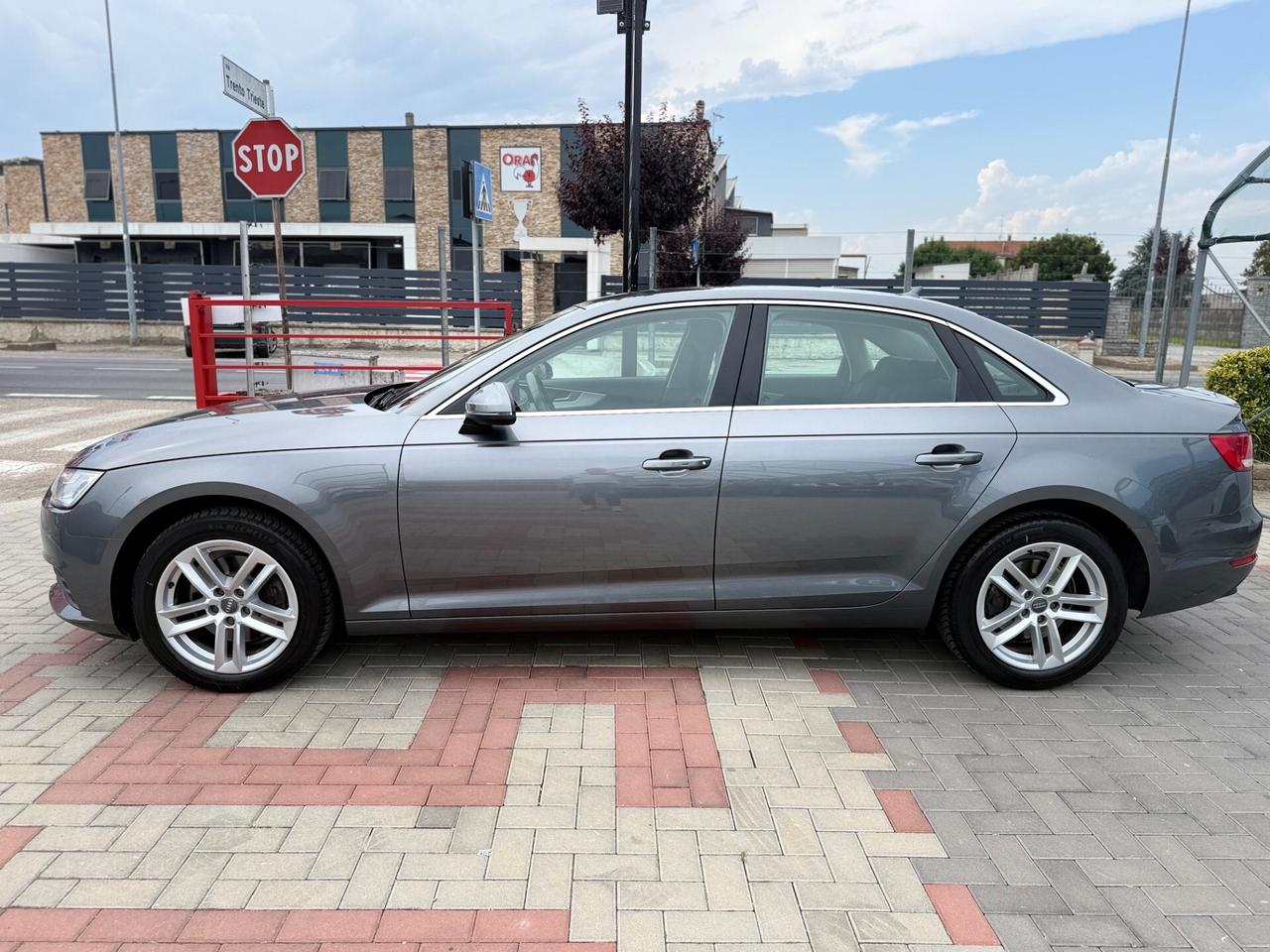 Audi A4 2.0 TDI BERLINA 150 CV ultra S tronic Sport