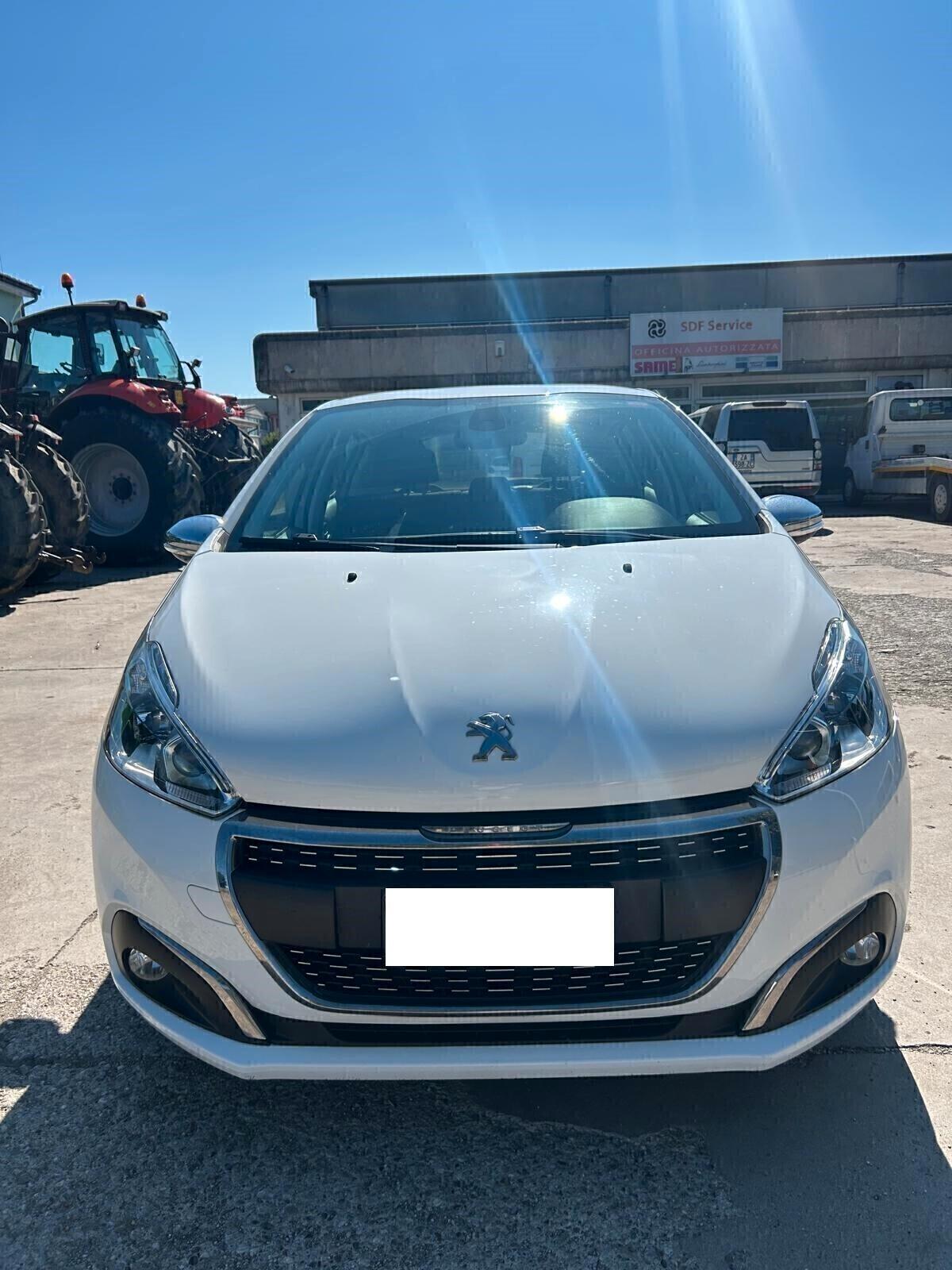 Peugeot 208 PureTech 82 5 porte Allure ok neo patentati