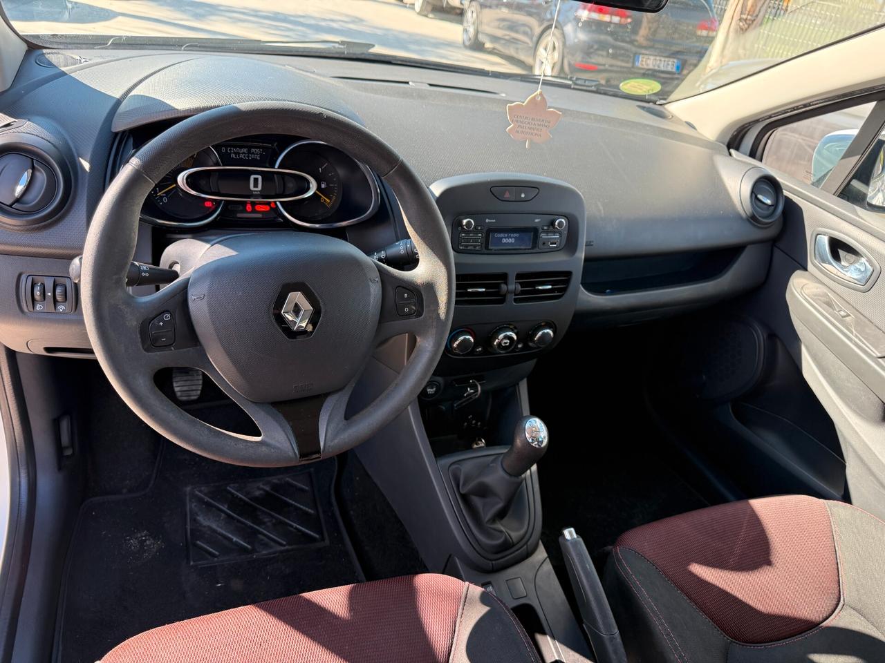 RENAULT CLIO ANNO 2014 1.2 BENZINA 75 CV