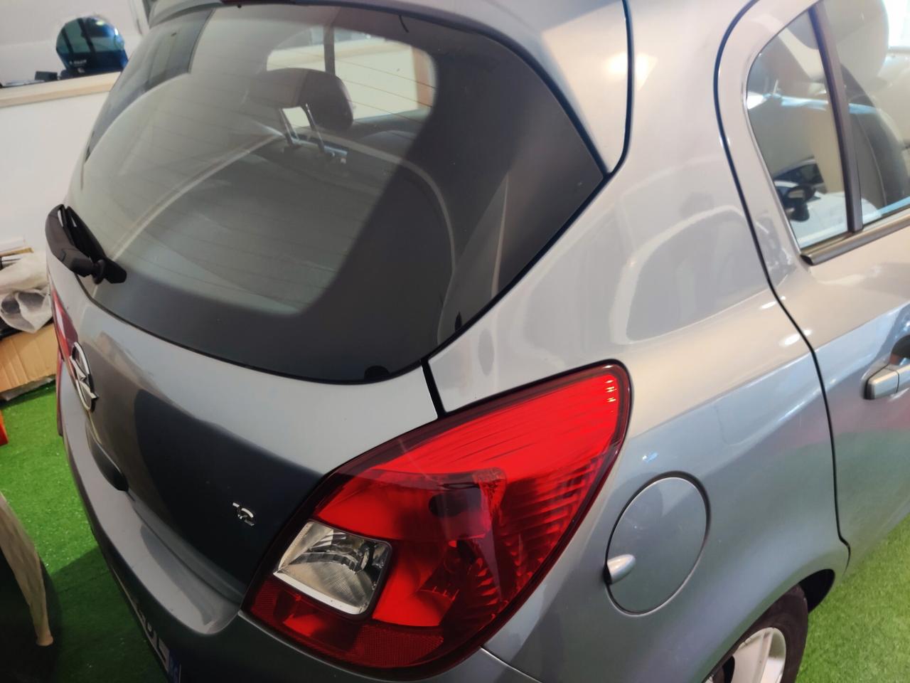 Opel Corsa 1.2 5 porte Easytronic Cosmo