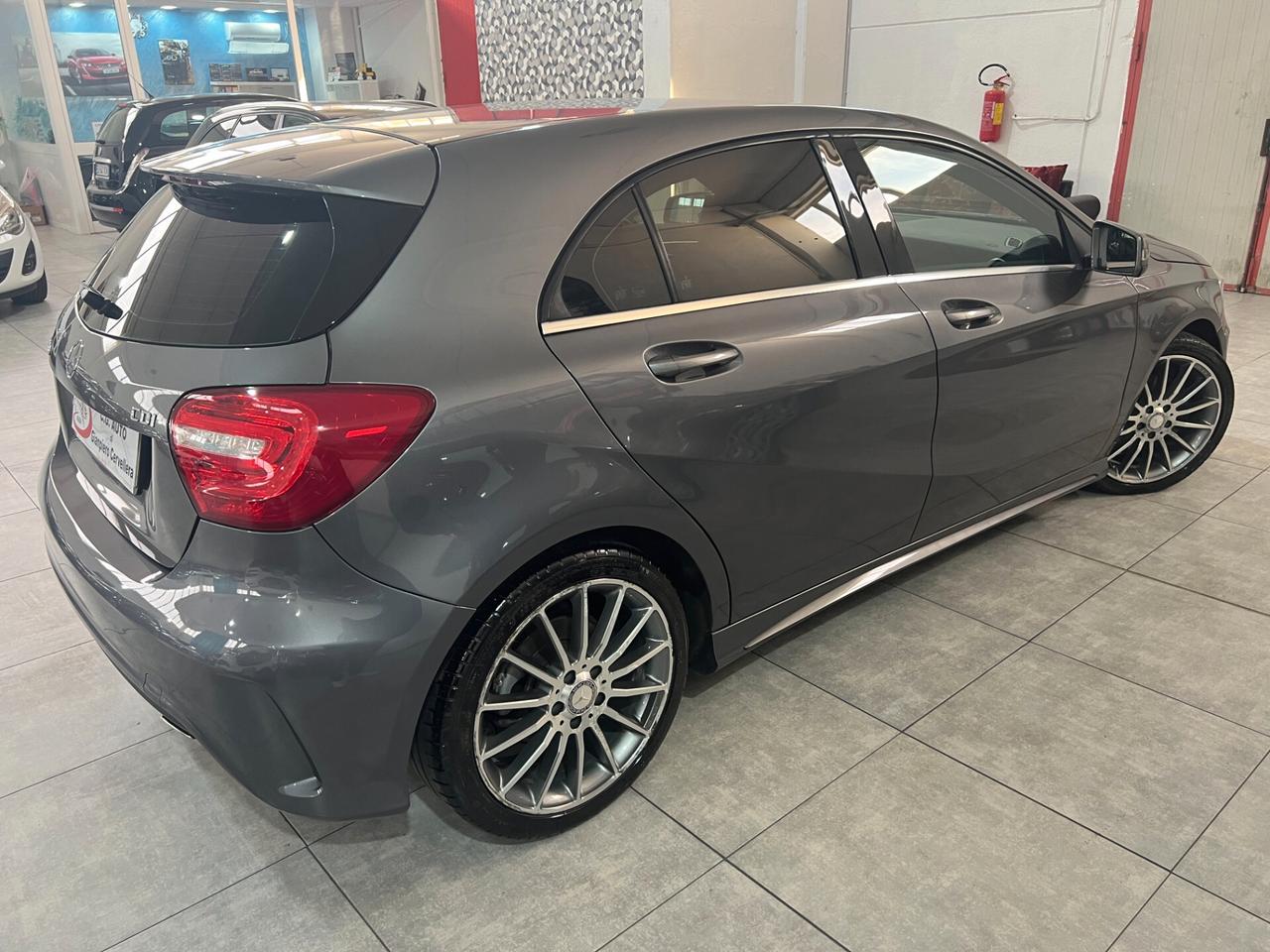 Mercedes-benz A 200 1.8 136 CV - AMG - 2013