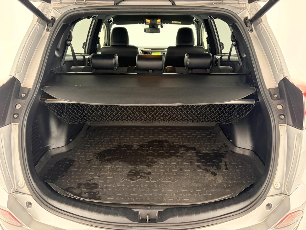 Toyota RAV4 2.0 D-4D 2WD Style