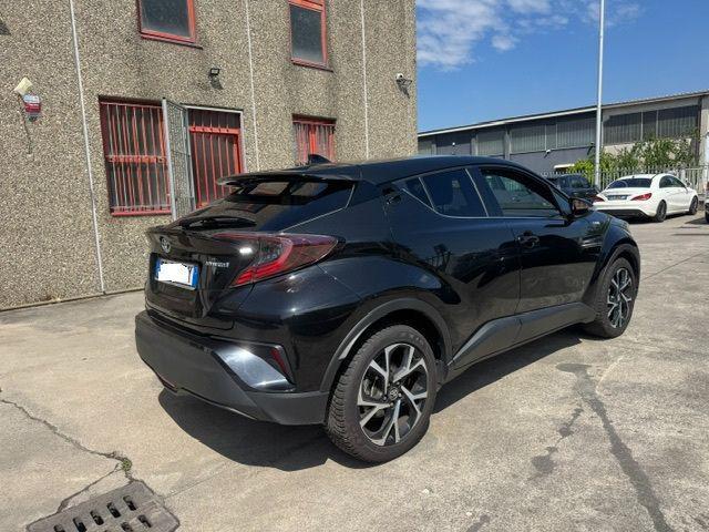 TOYOTA C-HR 1.8 Hybrid E-CVT Trend