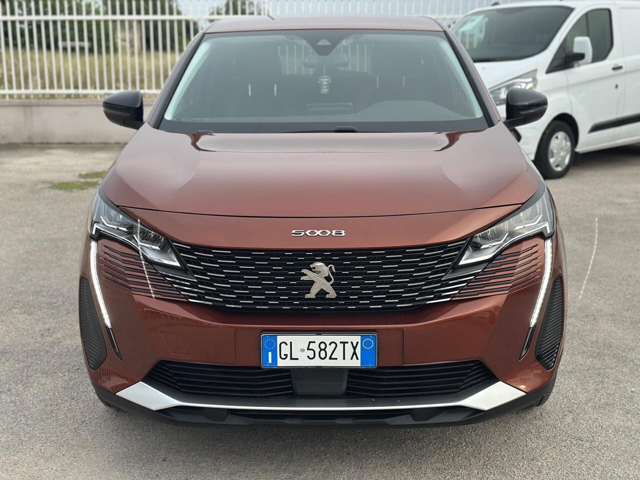 Peugeot 5008 2023 1.5 130 Pack !Soli 48 Mila Km!