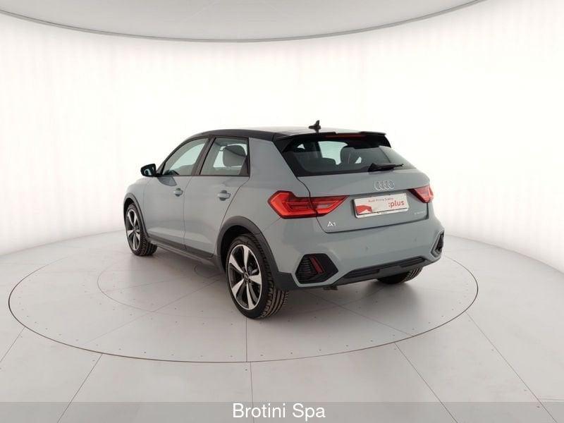 Audi A1 A1 allstreet 35 TFSI Identity Contrast