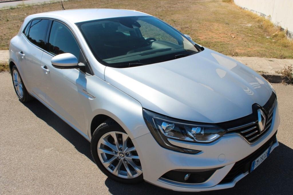 RENAULT MEGANE berlina 1.5 dCi *Luci Ambiente