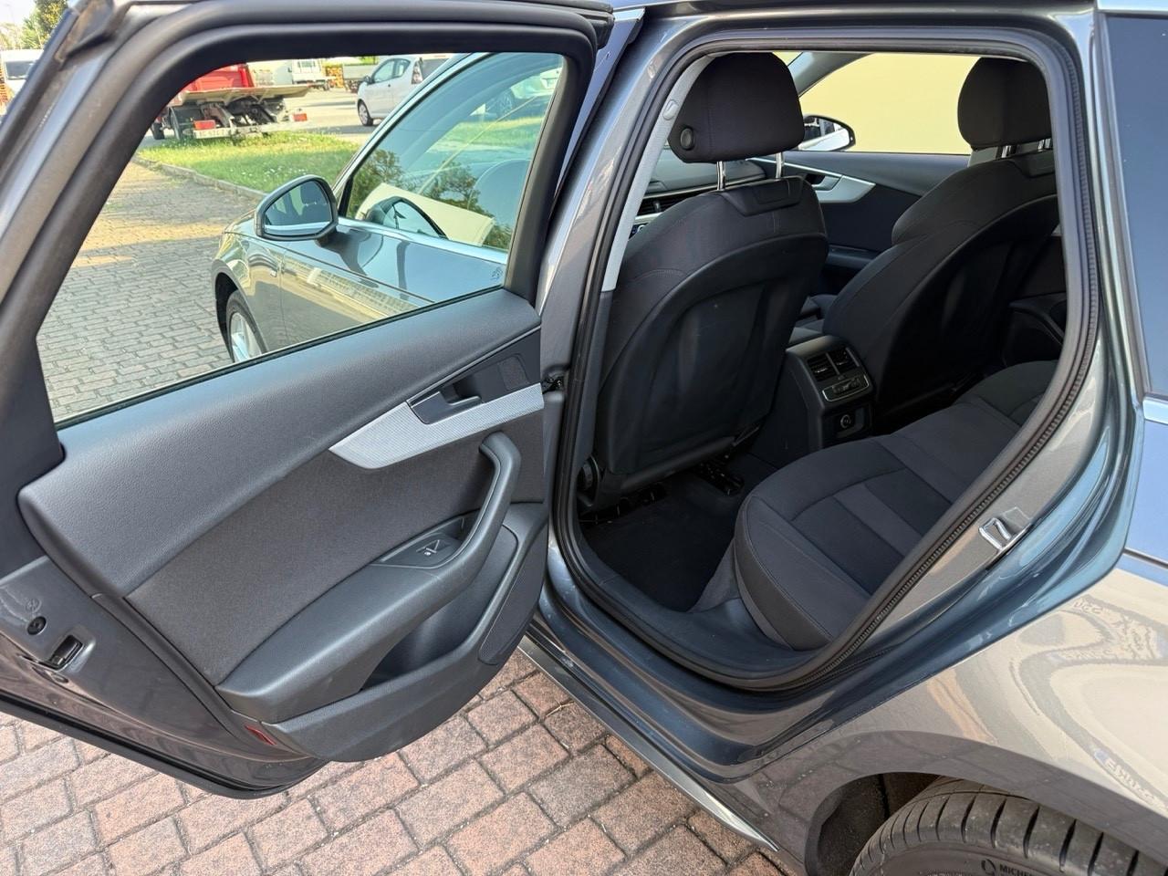 Audi A4 Avant 2.0 TDI 190 CV quattro S-LINE