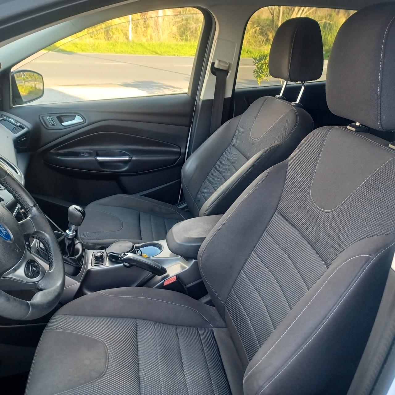 117.938KM KUGA 2.0 TDI PERFETTO