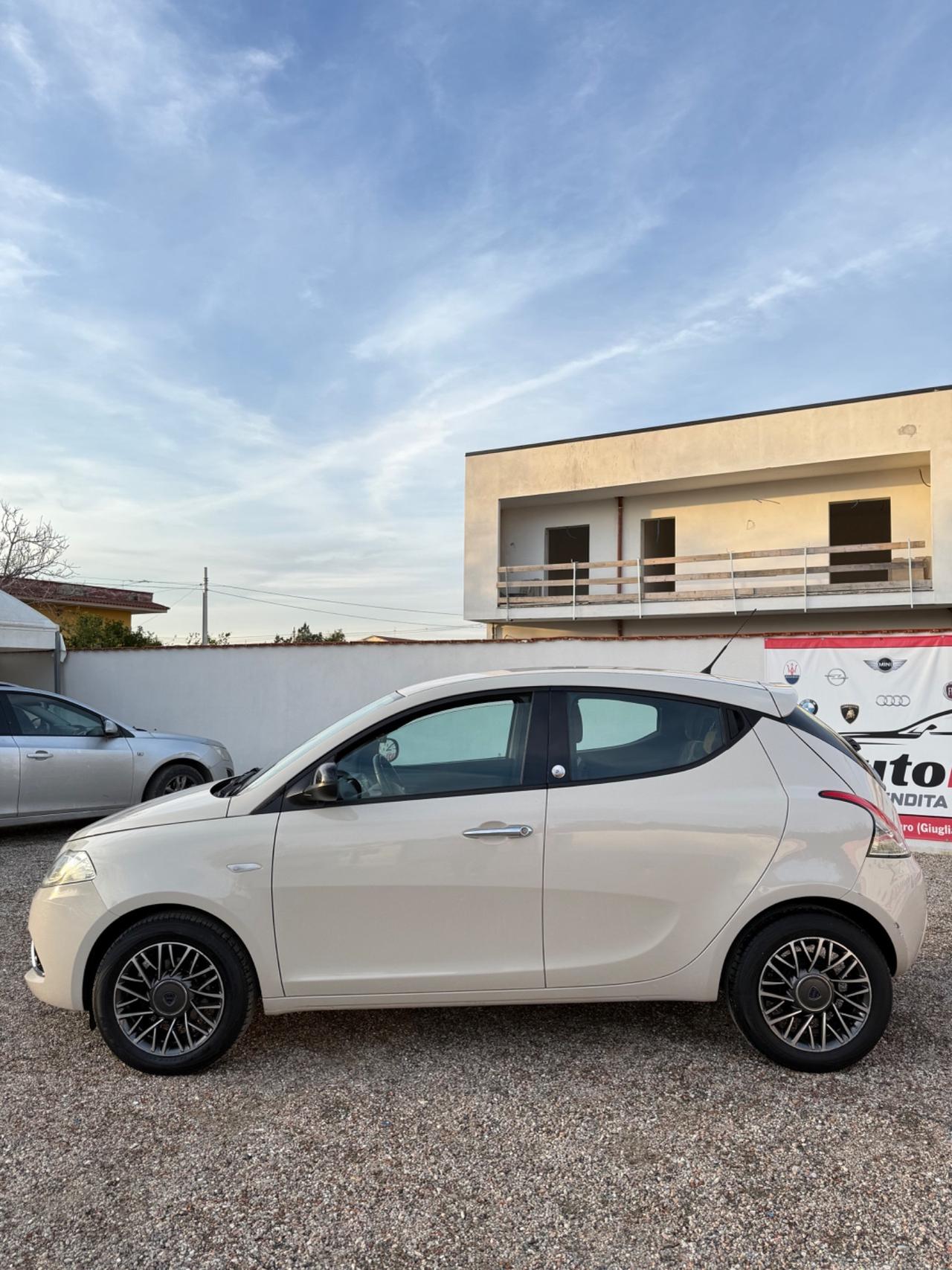 Lancia Ypsilon 1.2 69 CV 5 porte GPL Ecochic Gold
