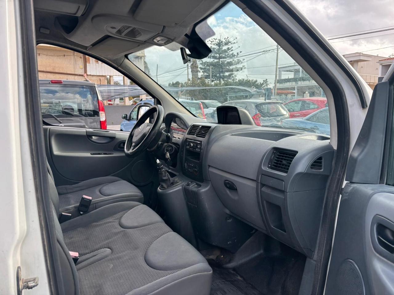 Citroen Jumpy 2.0 Diesel 120 cv - NAVI