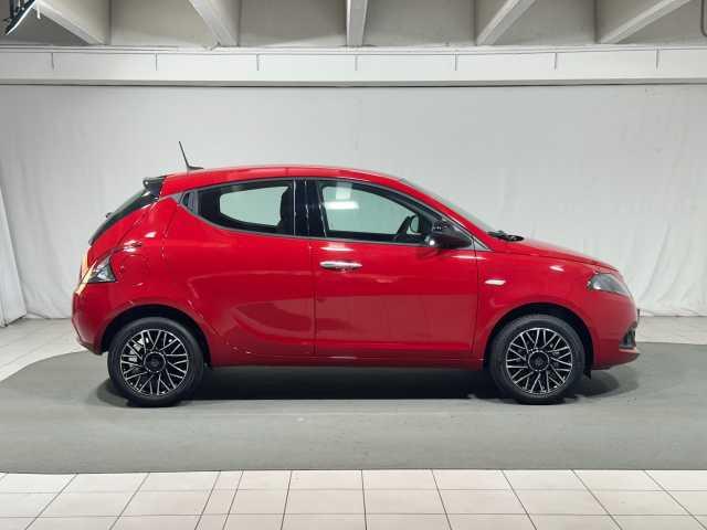 Lancia Ypsilon 1.0 FireFly 5 porte S&S Hybrid Platino