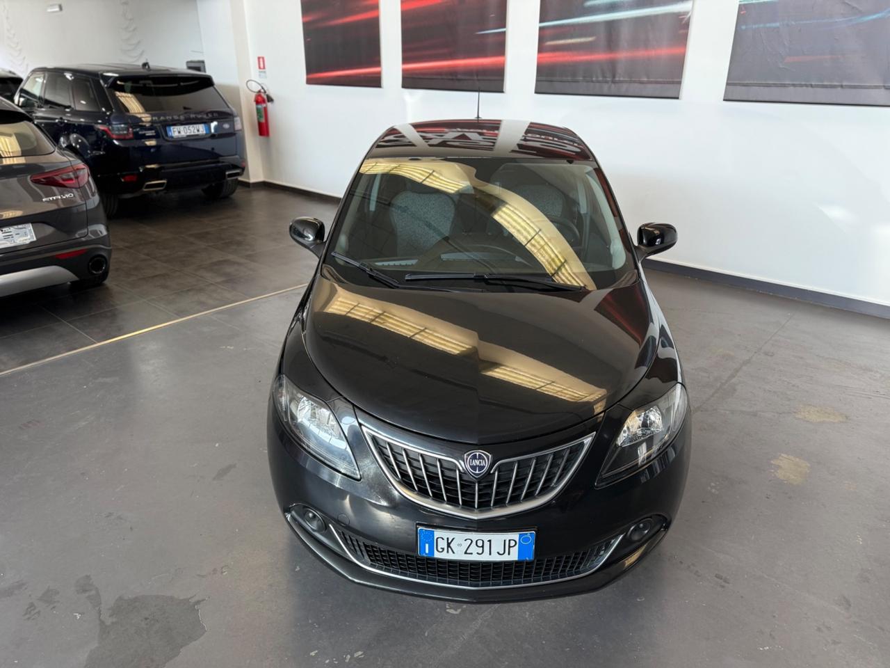 Lancia Ypsilon 1.0 FireFly 5 porte S&S Hybrid Silver