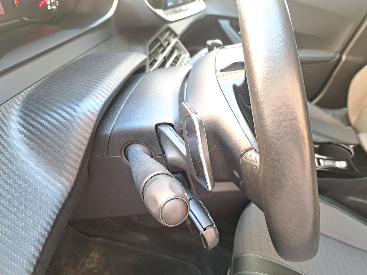 Peugeot 2008 BlueHDi 130 CV Allure