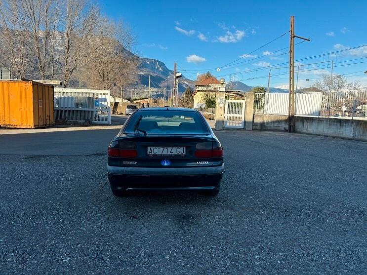Renault Laguna 1.8i MPI cat RT
