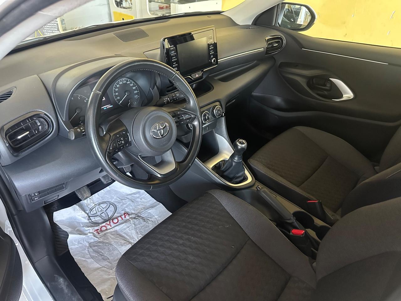 Toyota Yaris 1.0benz. 51.000km