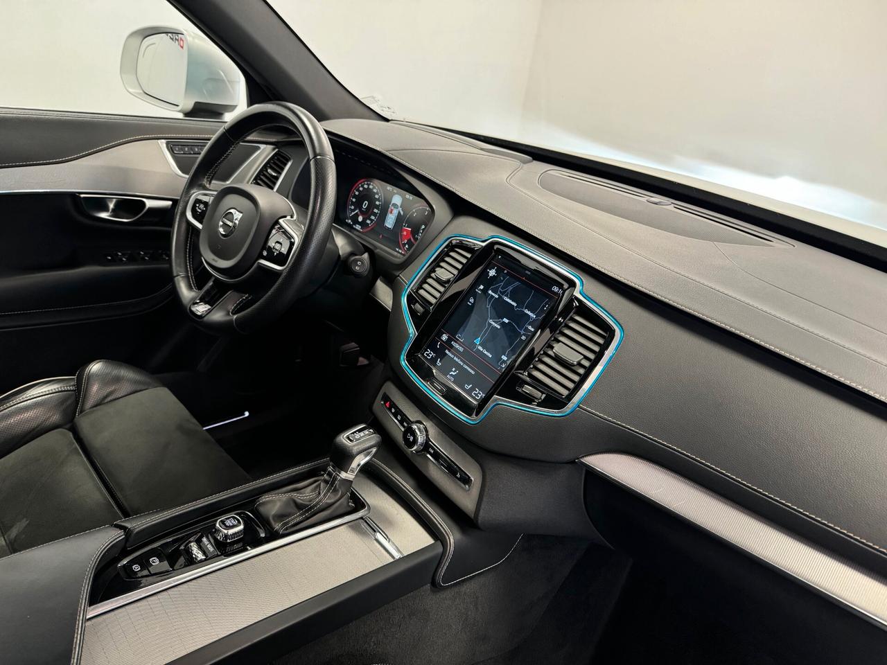 Volvo XC 90 XC90 D5 AWD Geartronic 7 posti R-design