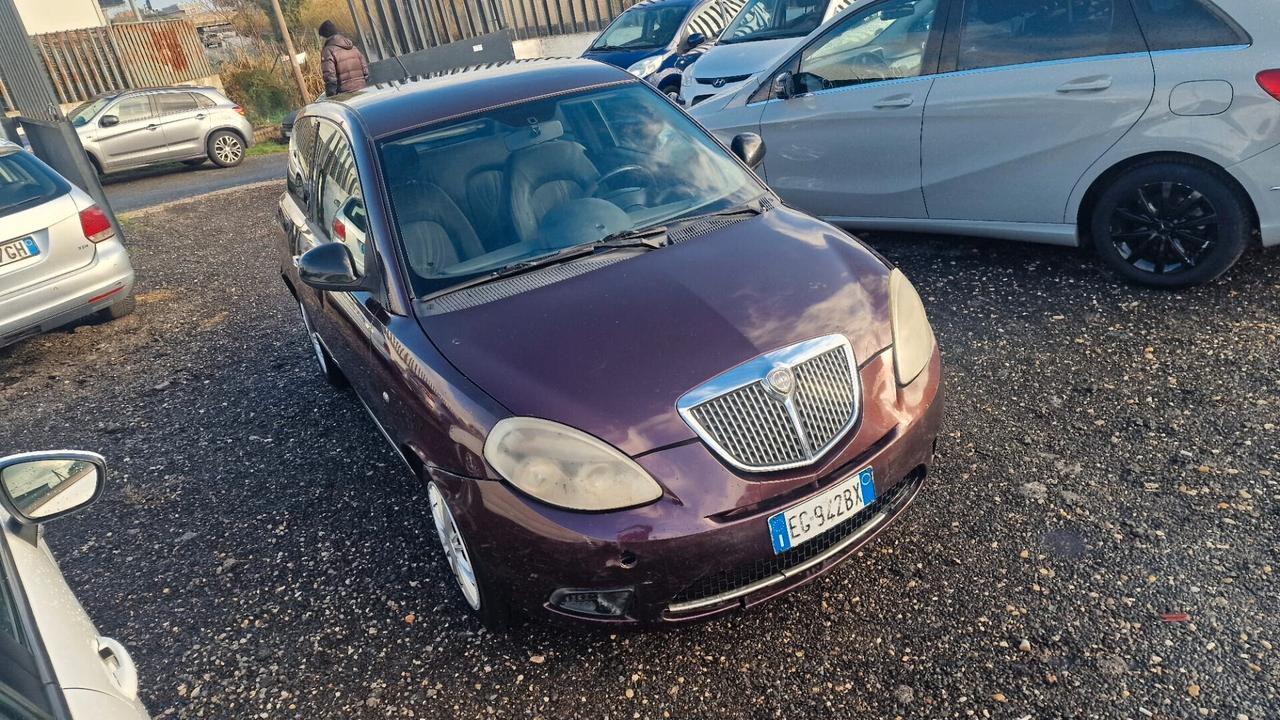 Lancia Ypsilon 1.2 69 CV Unyca euro 5 neopatentati