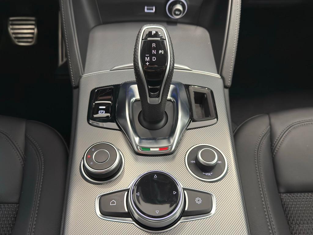 Alfa Romeo Stelvio 2.2 t Sprint Q4 190cv auto