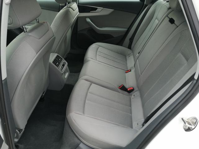 AUDI A4 Avant 35 TDI S tronic S line edition