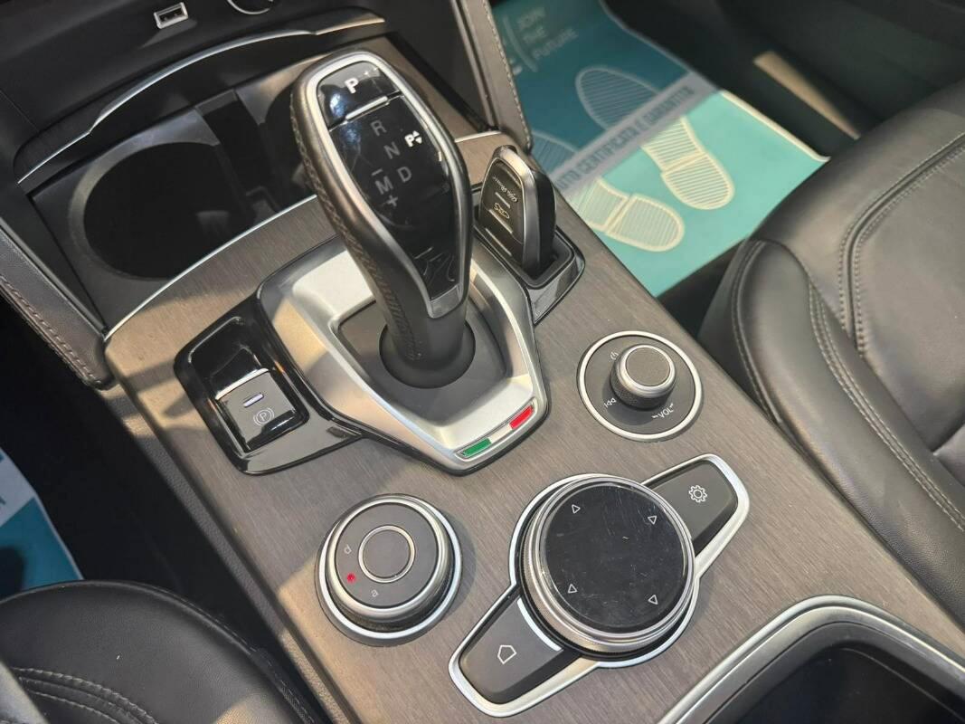Alfa Romeo Stelvio 2.2 t Veloce Ti Q4 210cv auto