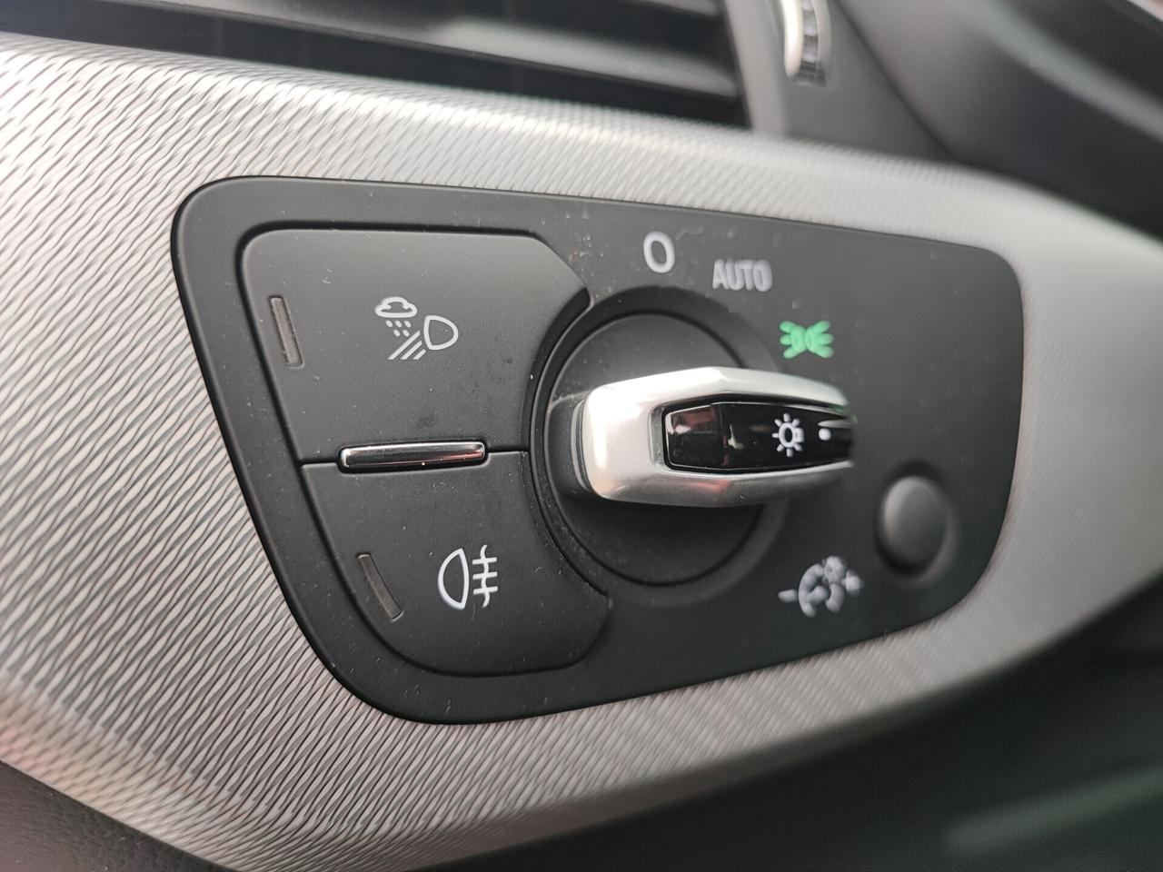 Audi A4 Avant 2.0 TDI 150 CV ultra Sport