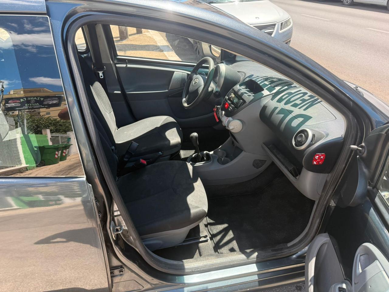 Toyota Aygo 1.0 12V VVT-i 5 porte Now - Anno 2011 -