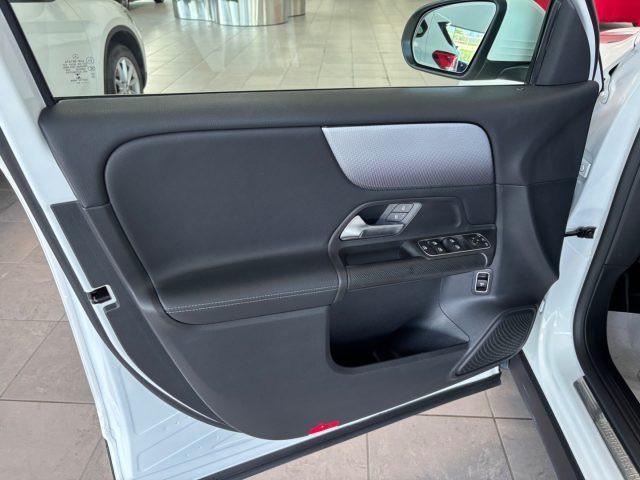 MERCEDES-BENZ GLB 220 d Automatic 4Matic Sport