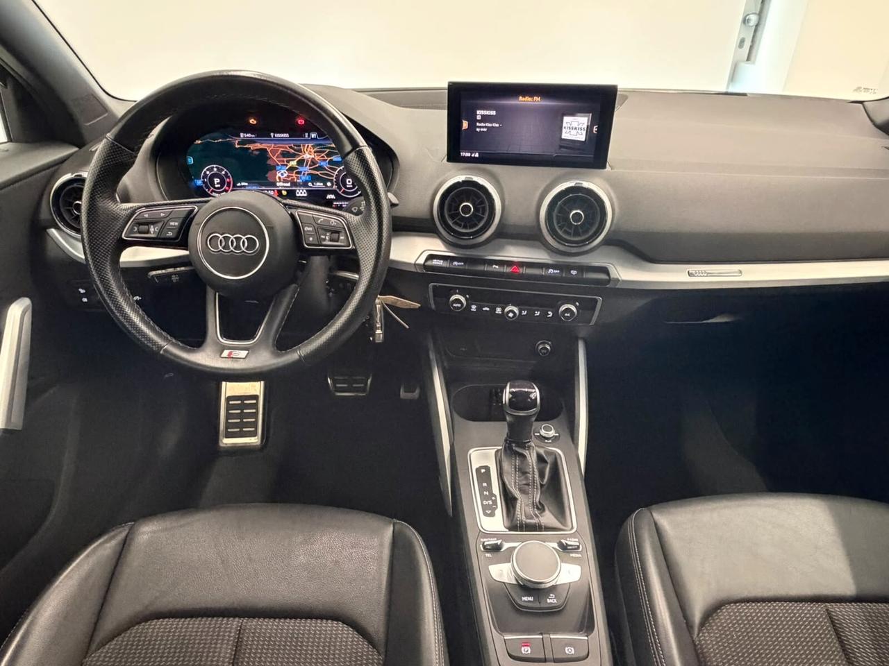 Audi Q2 30 TDI S line S tronic Identity Black