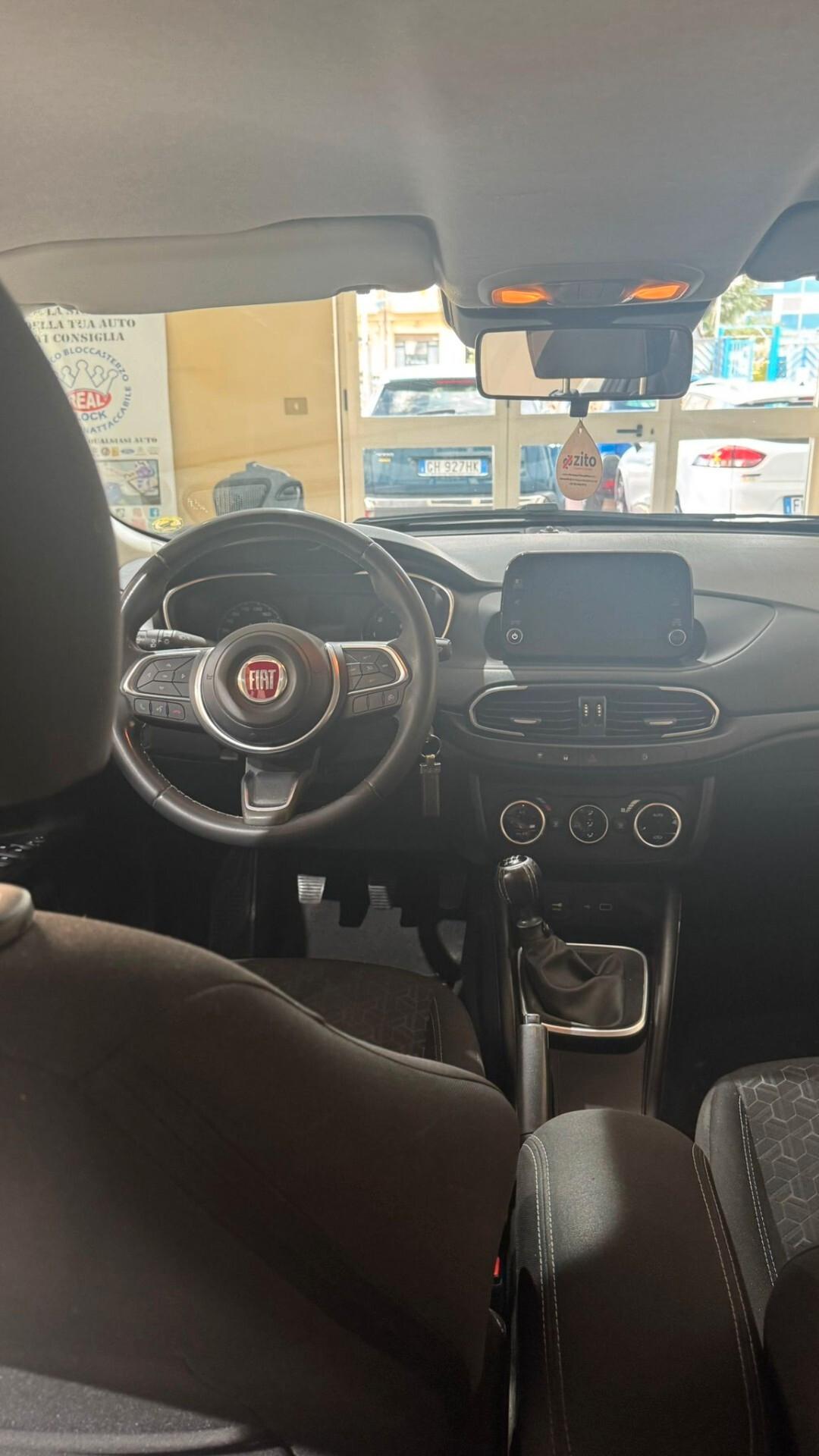 Fiat Tipo 1.6 Mjt S&S 5 porte City Cross