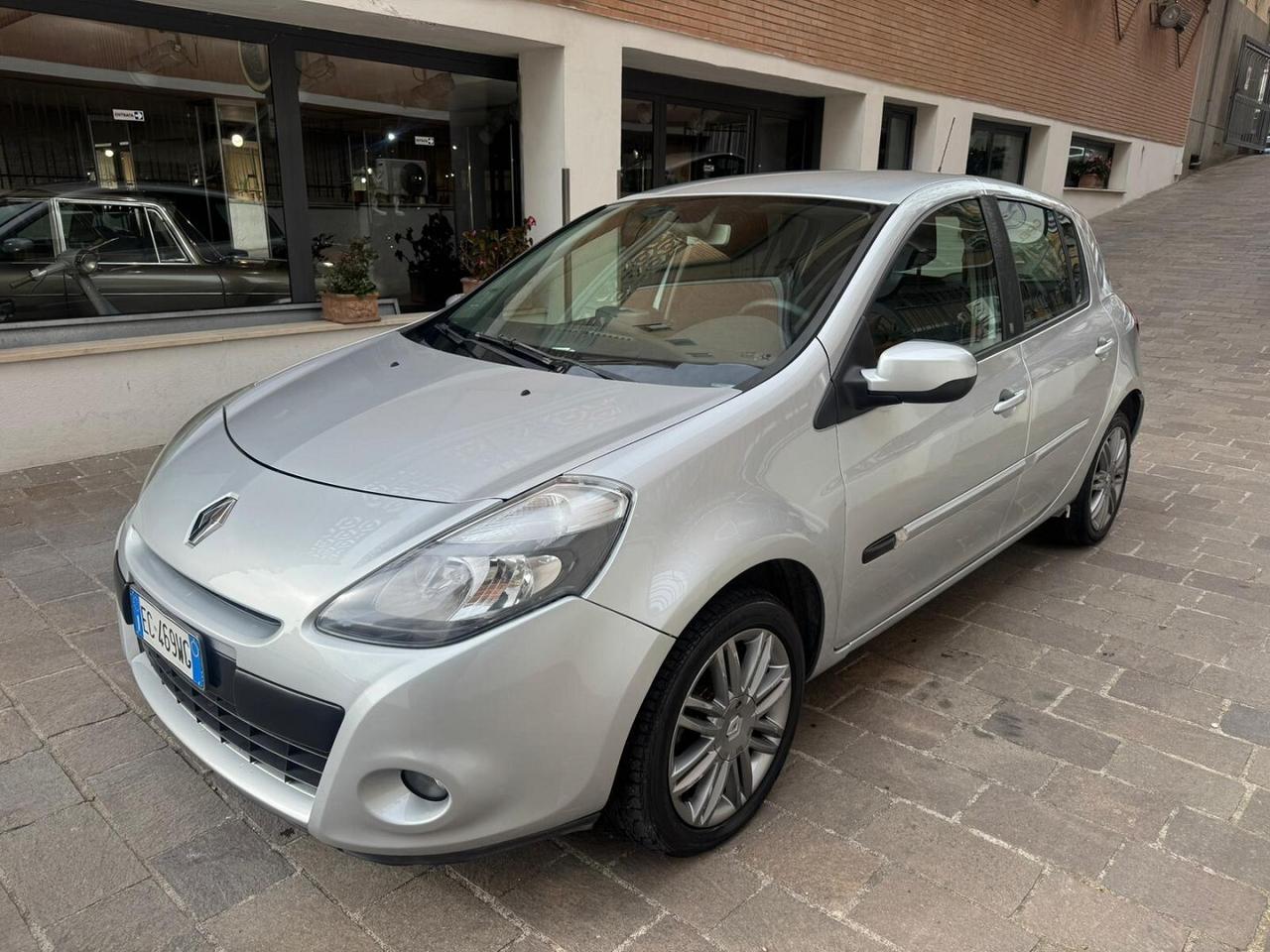 RENAULT Clio 1.2 16V TCE 100CV 5 porte Luxe