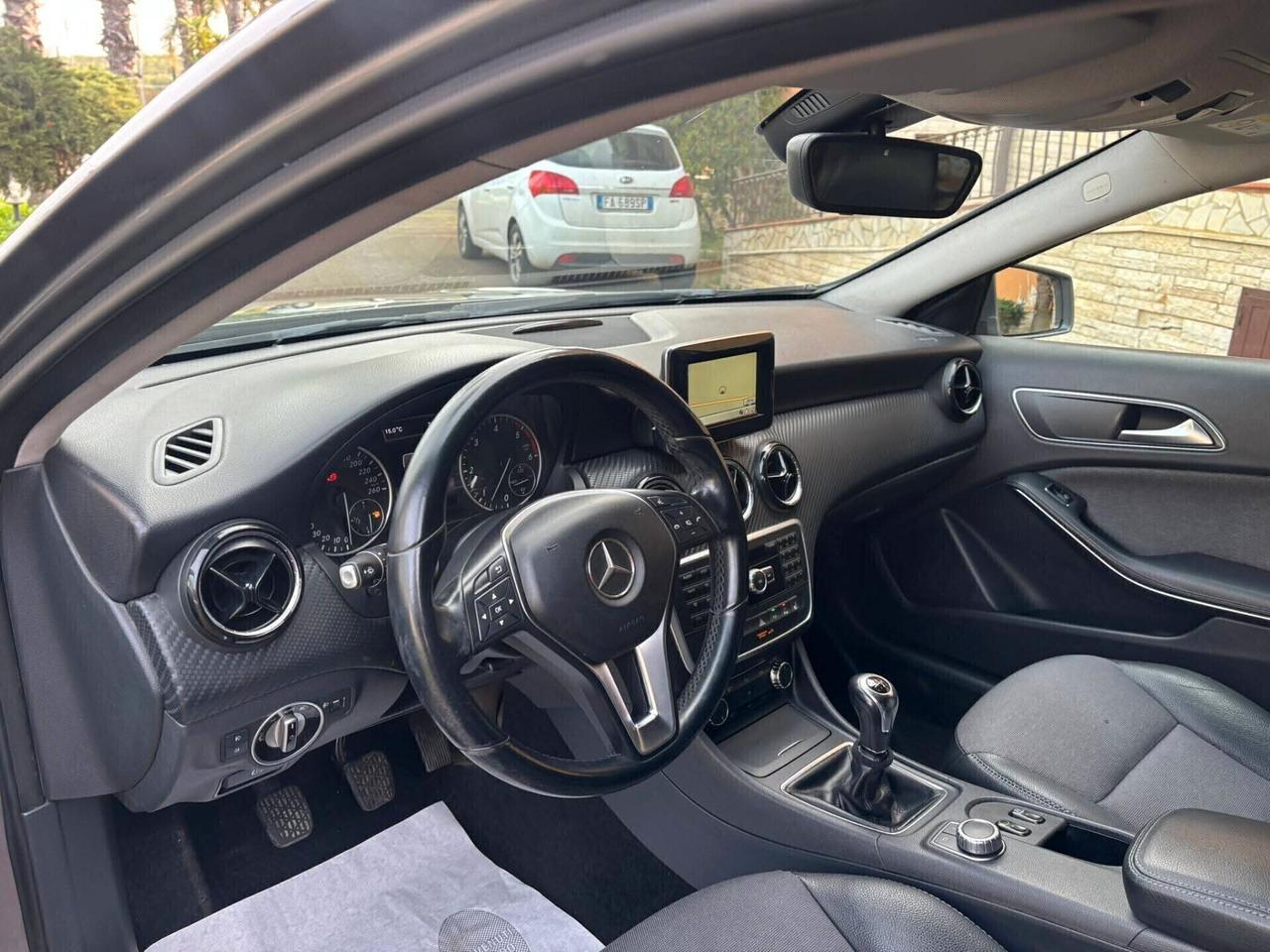 Mercedes-benz GLA 200 CDI Sport/;.''"!'